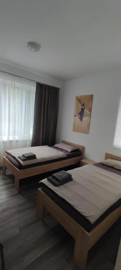 Apartments Zum Stillen Winkel Niederbreitbach Bagian luar foto