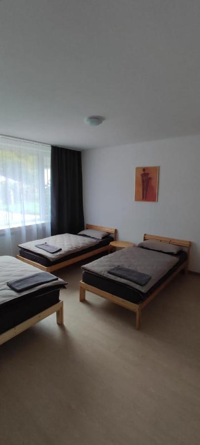 Apartments Zum Stillen Winkel Niederbreitbach Bagian luar foto