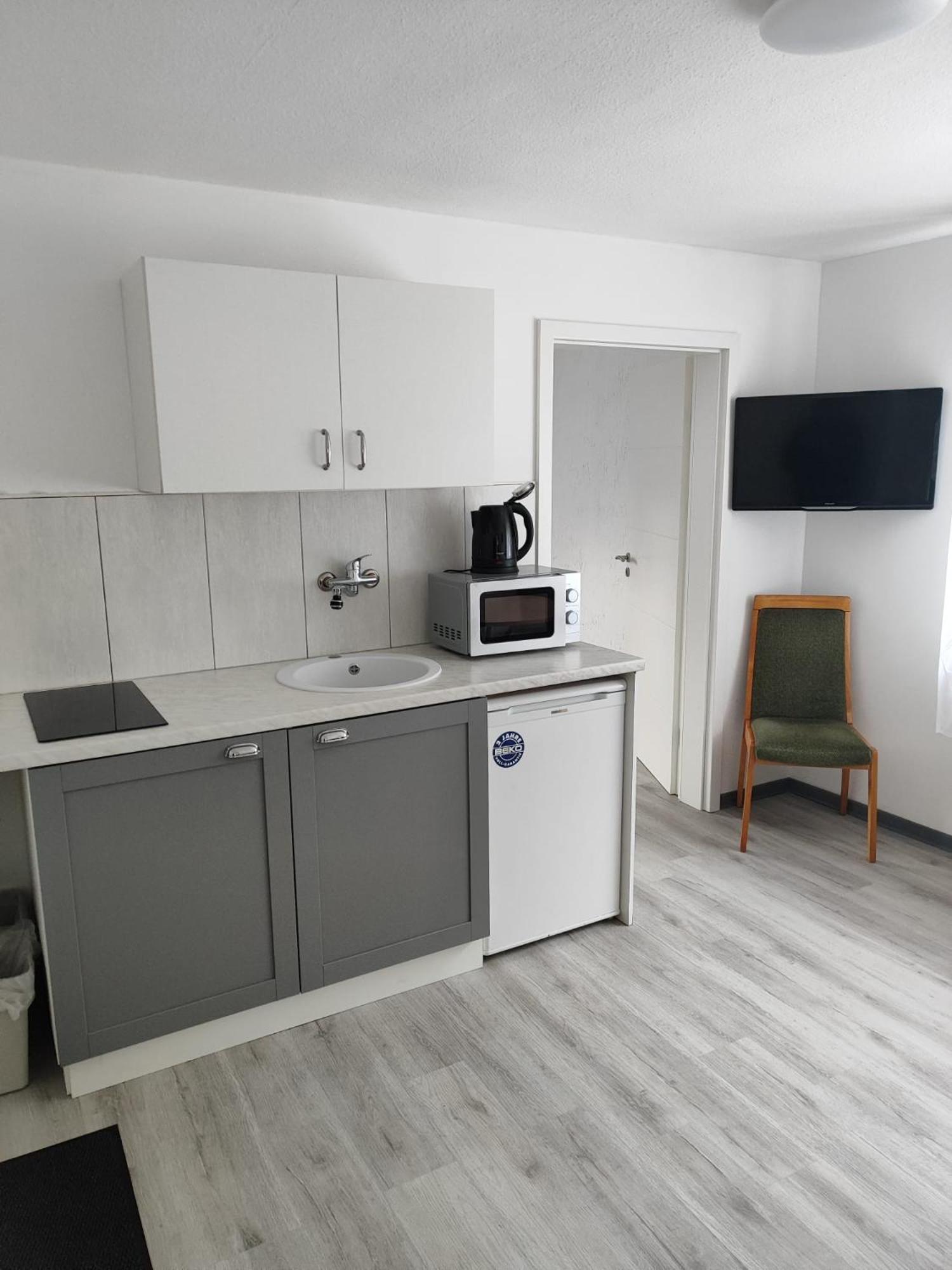 Apartments Zum Stillen Winkel Niederbreitbach Bagian luar foto
